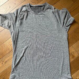 Lululemon Workout Shirt - Men's - Gray (LIKE NEW)